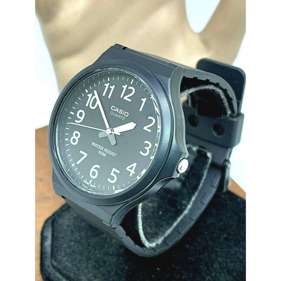 Casio Men's Watch MW240-1B Analog Quartz Black Dial 40mm Rubber Band 1330 - Picture 2 of 13